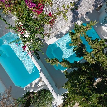 Thalassitra Private Pool Suites Adamantas  Exterior photo